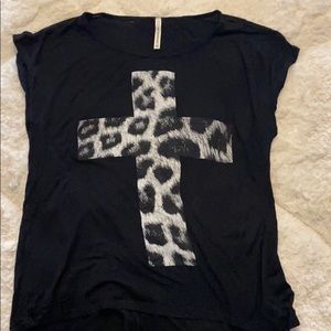 Cross tee